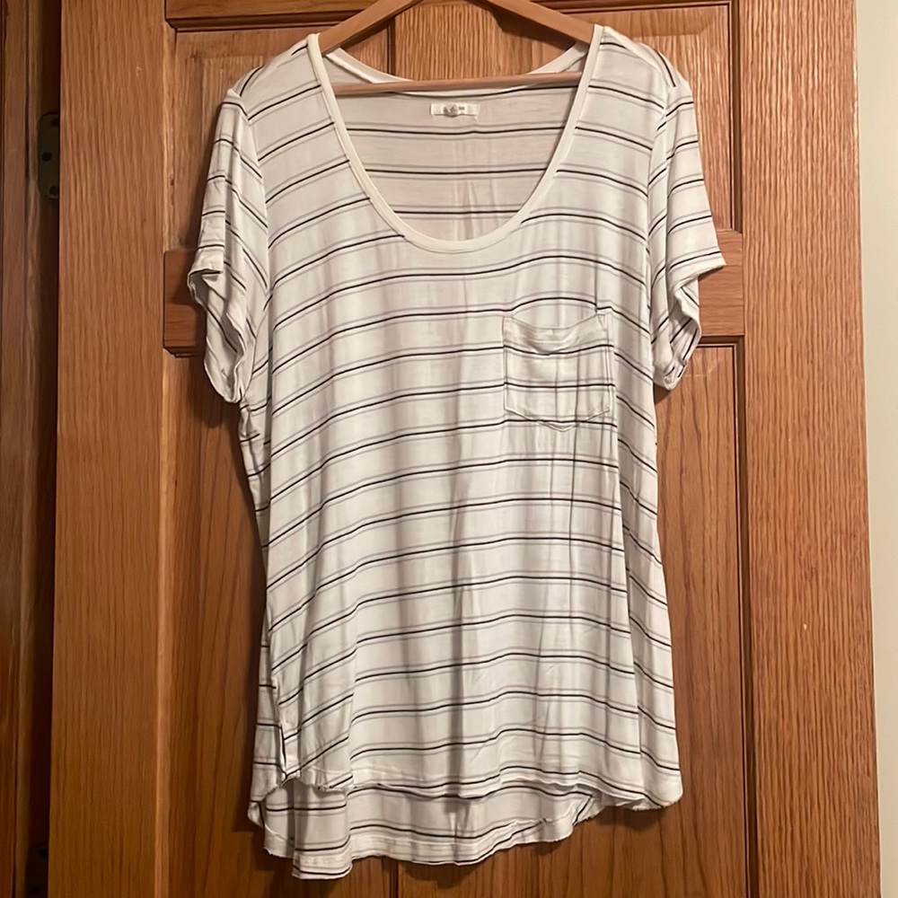 🔥2 for $10🔥 Maurice’s 24/7 black and purple striped tee